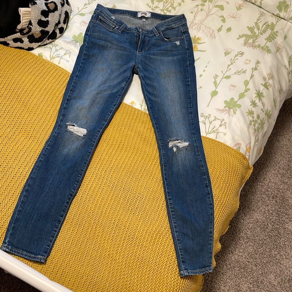 Like new Paige Verdugo ankle distressed jeans
